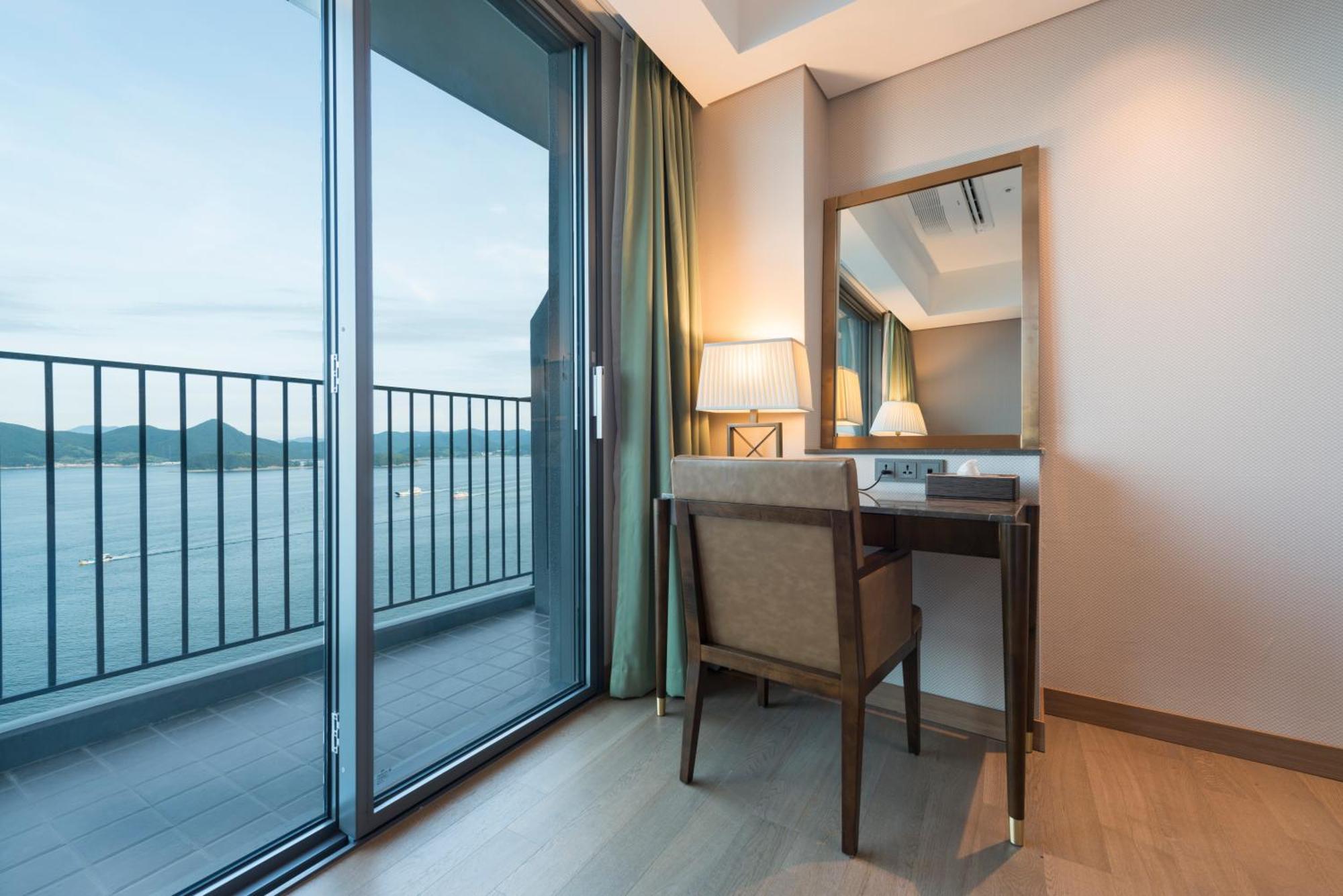 Stanford Hotel&Resort Tongyeong Room photo