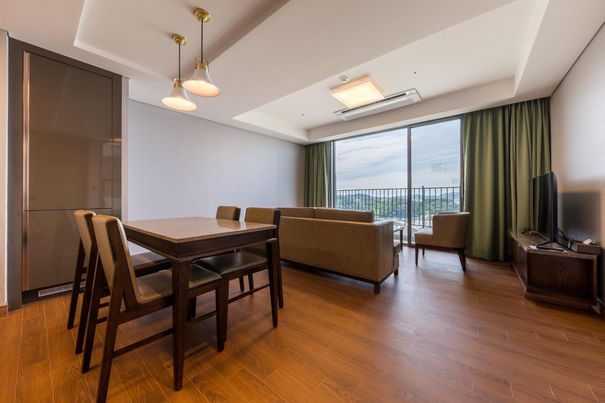 Stanford Hotel&Resort Tongyeong Room photo